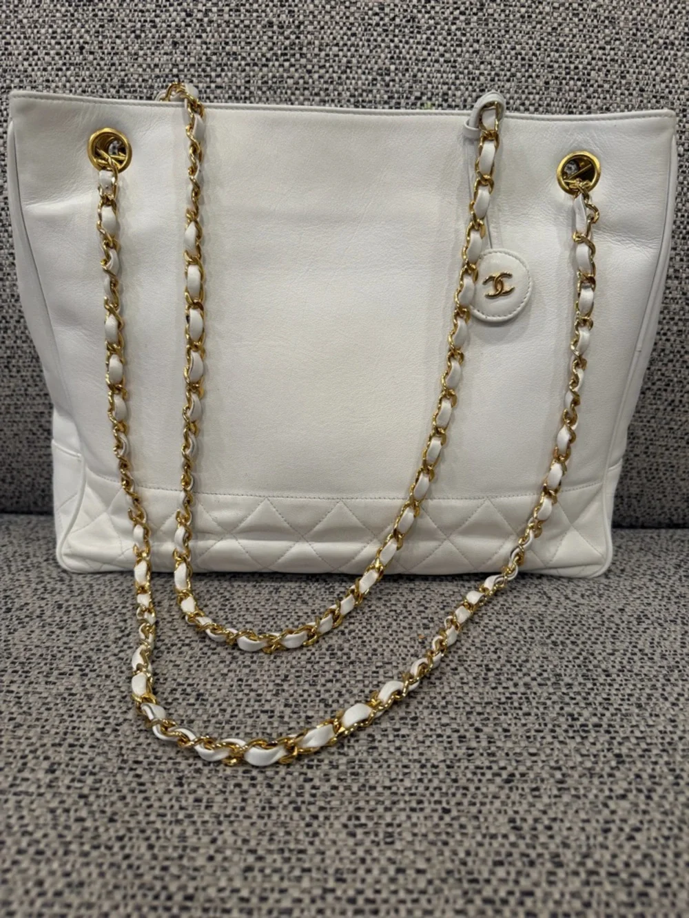 Chanel Vintage Lambskin Quilted Shoulder Bag white-